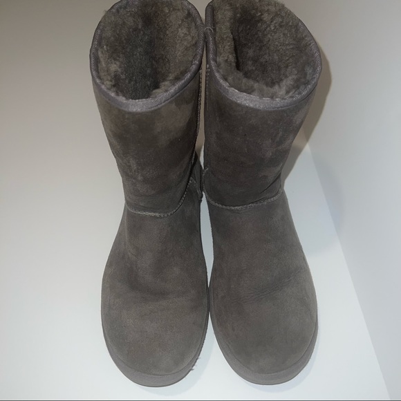 Beautiful gray Ugg Boots size 8 - Picture 8 of 11